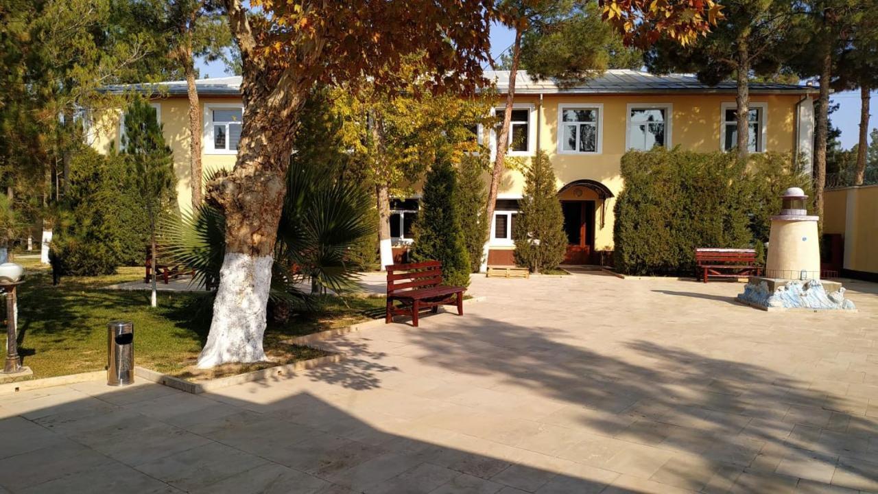 Admiral Hotel Termez Exterior photo